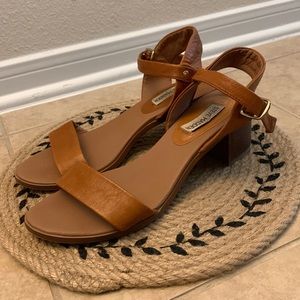 EUC Steve Madden Sandals